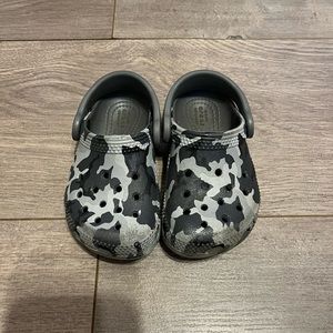 CROCS • Camo Toddler Crocs
